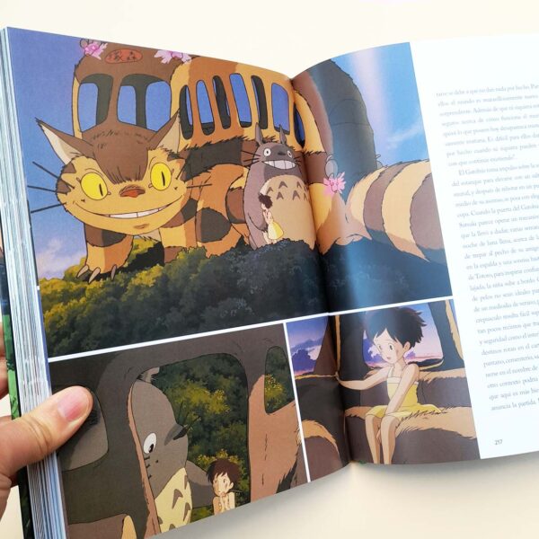 En busca de totoro-apuntes de un paseo por el bosque-sebastian hirr-diabolo ediciones-diabolo-totoro-pelicula totoro-totoro-hayao miyazaki-studio ghibli-ghibli-gatobus-mey-mey-satsuki-princesa mononoke-chihiro-el castillo ambulante-miyazaki-el viaje de chihiro-libro-ilustacion-peliculas-peliculas de animacion-peliculas de anime-anime-animacion japonesa-ilustracion-libros ilustrados-libros ilustrados-libreria-gatopez-gato-pez-gatopez libreria-animacion japones-japon-tokio